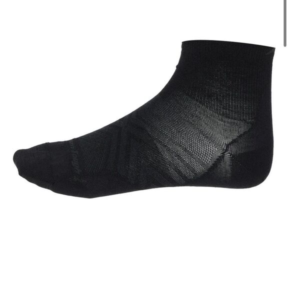 Darn Tough Mens Run Ultra-Lightweight Socks Black XL NWT in packaging - Picture 1 of 5